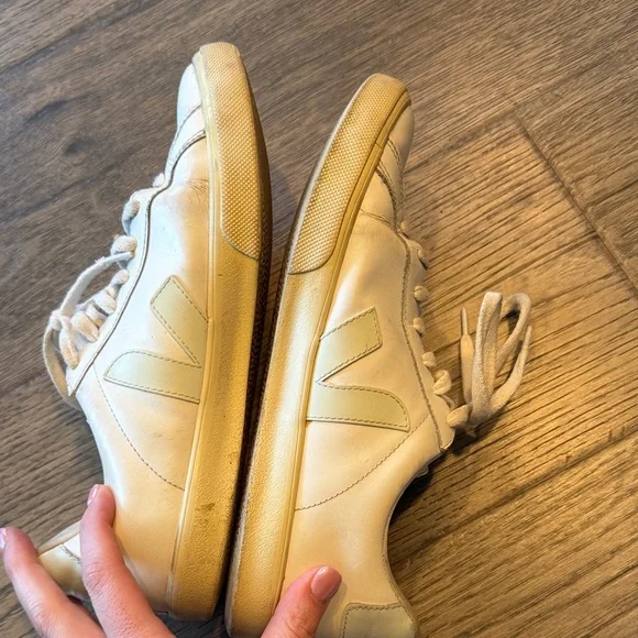 Veja womens Cream and White Sneakers - Picture 7 of 8